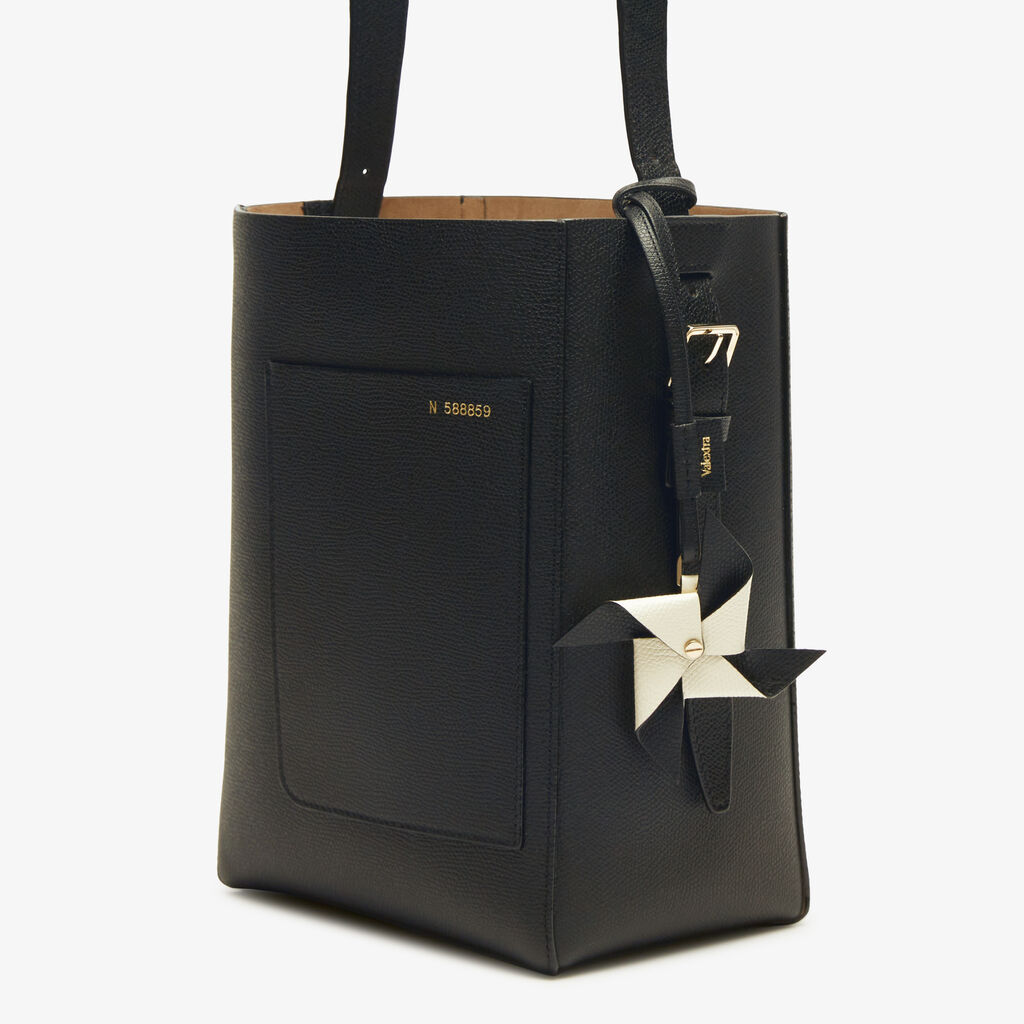 Valextra Charm Girandola | Pelle Di Vitello Millepunte | Nero/Bianco Pergamena | Valextra