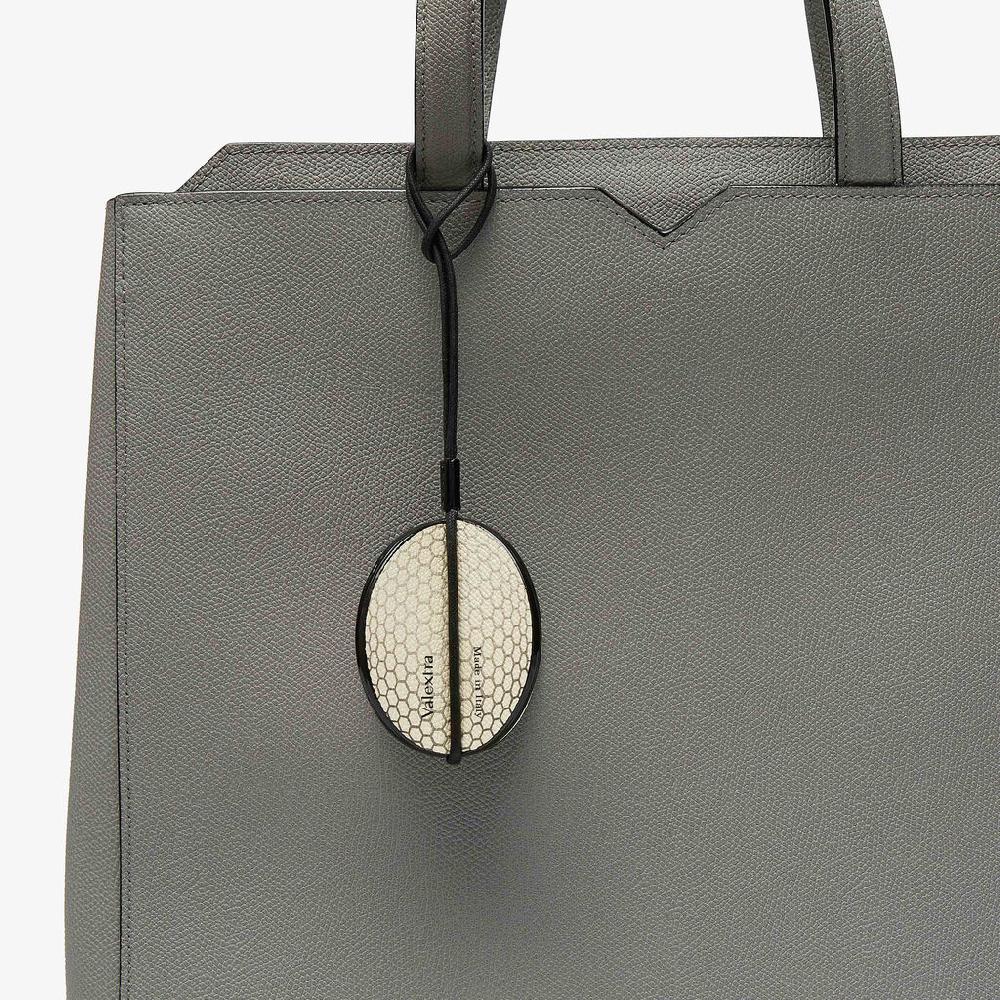 Valextra Charm Palla Da Golf Di Lusso In Pelle Bianca E Nera | Valextra