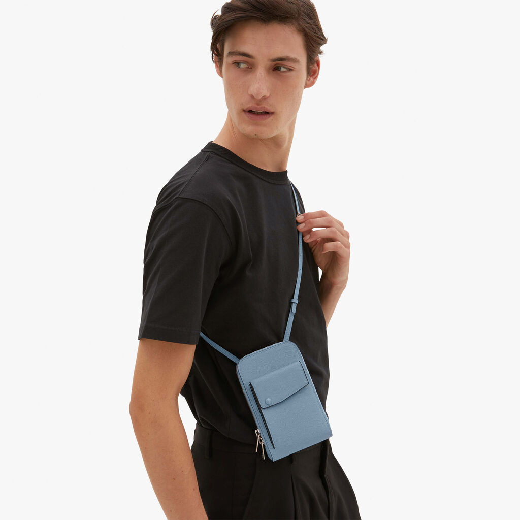 Valextra Porta Telefono In Pelle Azzurra Con Tracolla | Valextra Pocket