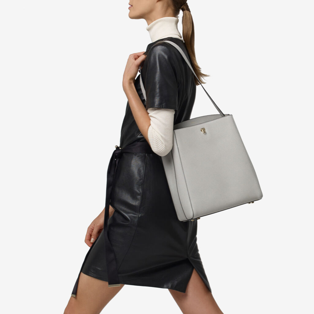 Valextra Valextra Brera: Borsa A Spalla Media In Pelle Grigia