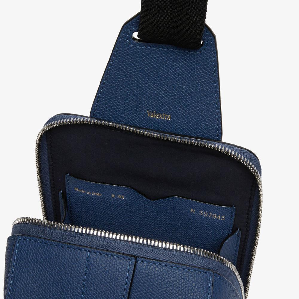 Valextra Zaino Monospalla Uomo In Pelle Blu Zaffiro | Valextra V-Line