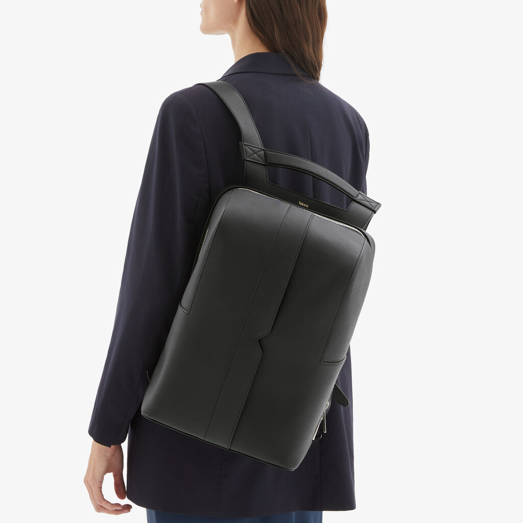 Valextra Zaino V-Line | Pelle Di Vitello Millepunte Soft | Nero | Valextra