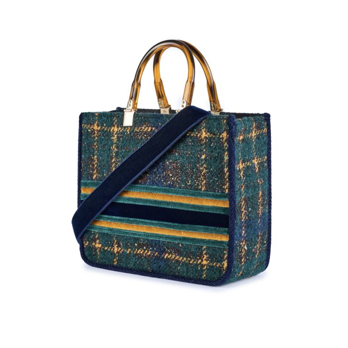 ViaMailBag Meribel Madras (J01)