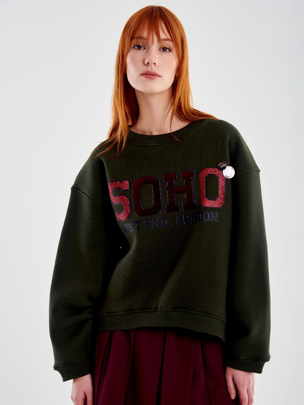 Vicolo Felpa con Stampa e Spille Militare