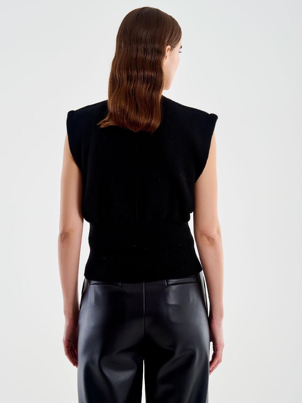 Vicolo Gilet Smanicato Girocollo Aderente Nero