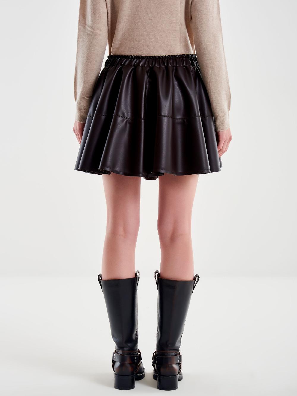 Vicolo Minigonna A Ruota In Ecopelle Moro