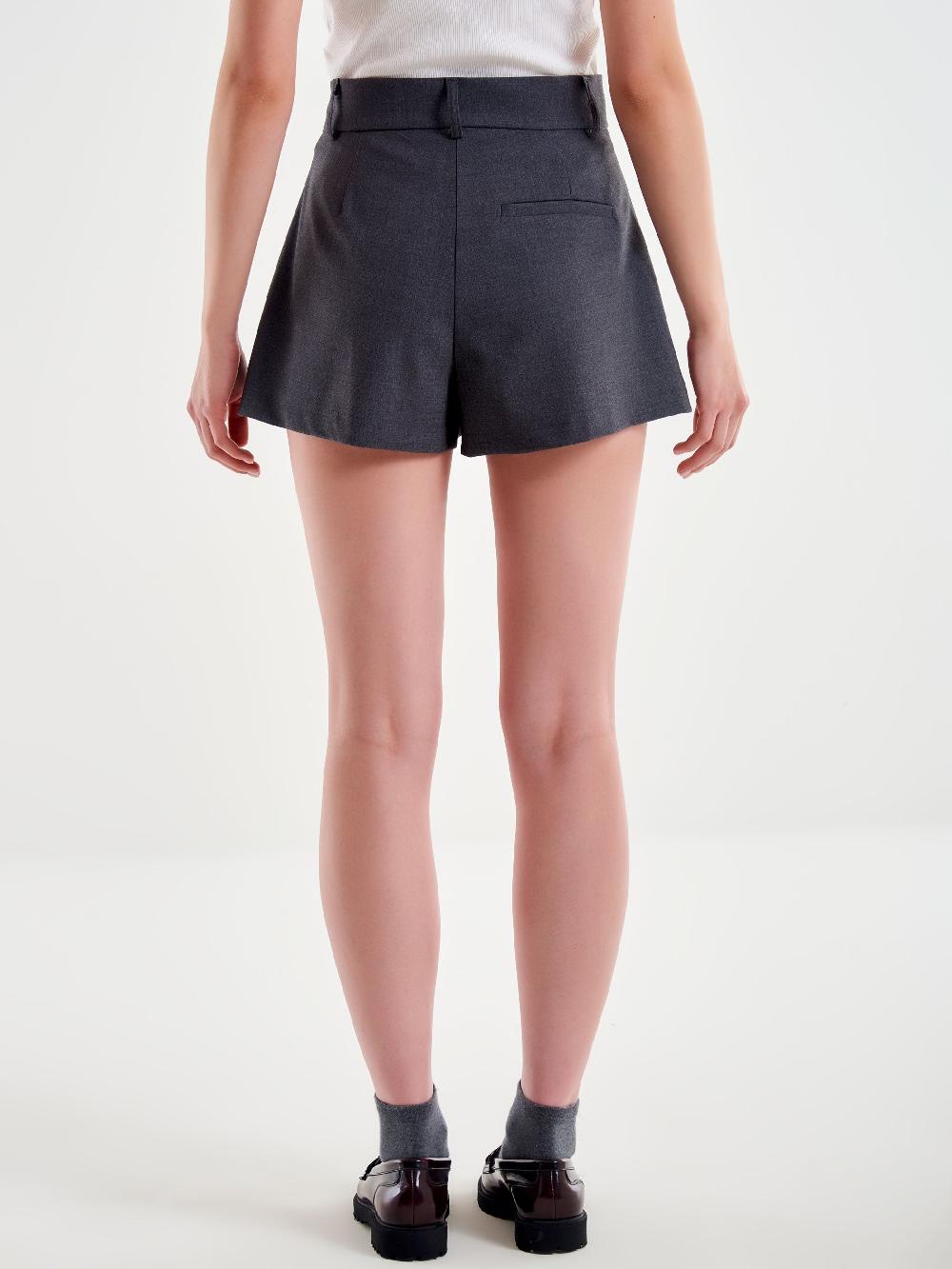 Vicolo Shorts Con Pieghe Grigio