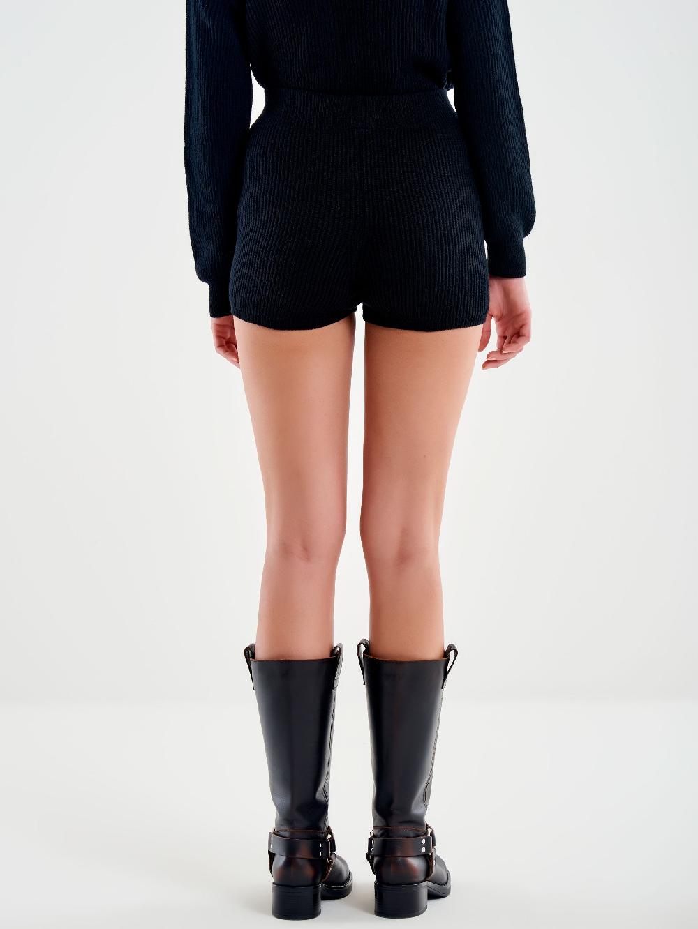 Vicolo Shorts In Maglia A Coste Nero