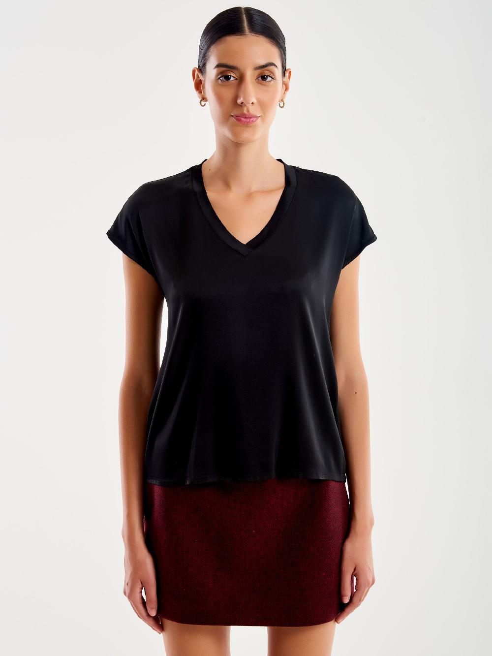 Vicolo T-shirt Effetto Satin Nero