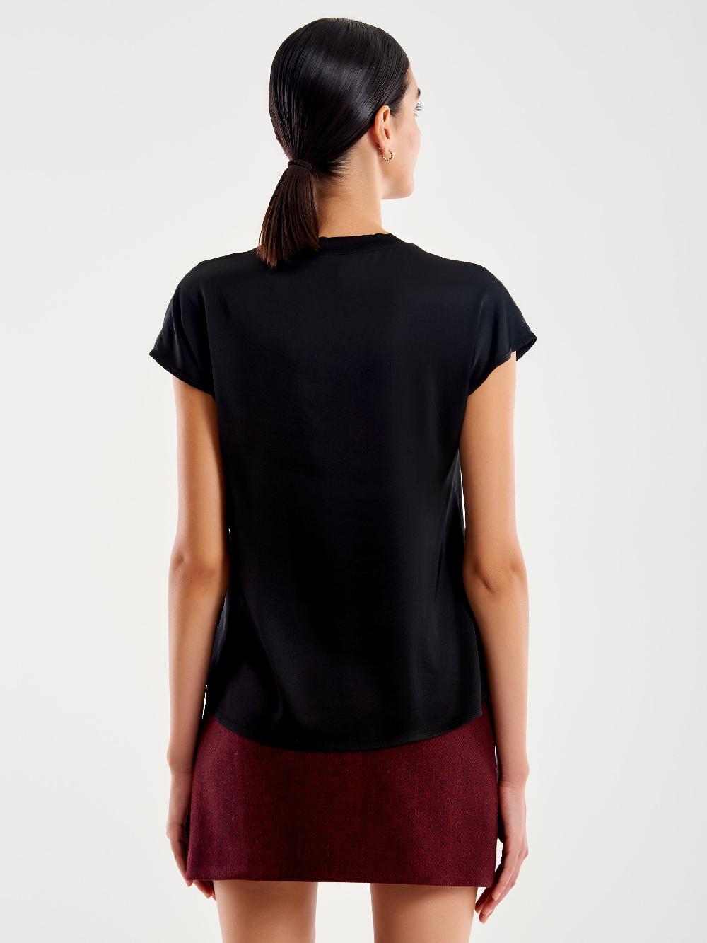 Vicolo T-shirt Effetto Satin Nero