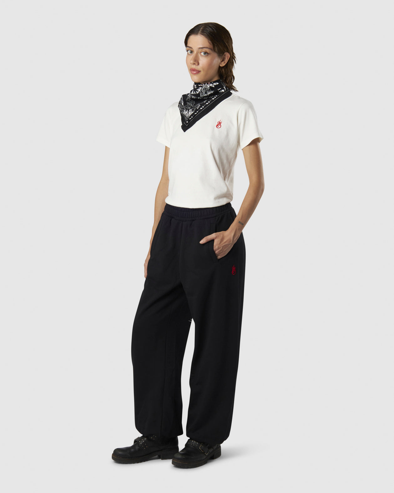 Vision Of Super BLACK WOMEN PANTS WITH EMBROIDERED FLAME LOGO ON FRONT AND PRINTED LOGO ON BACK