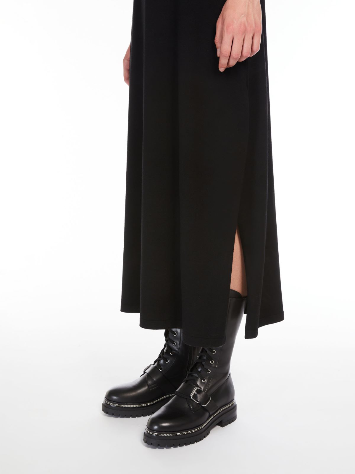 Weekend Abito Smanicato In Viscosa Stretch