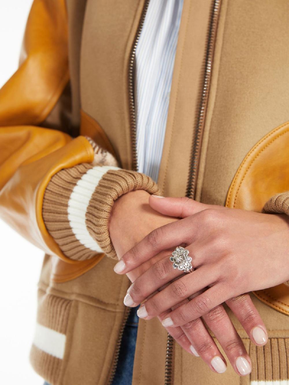 Weekend Anello A Fiore