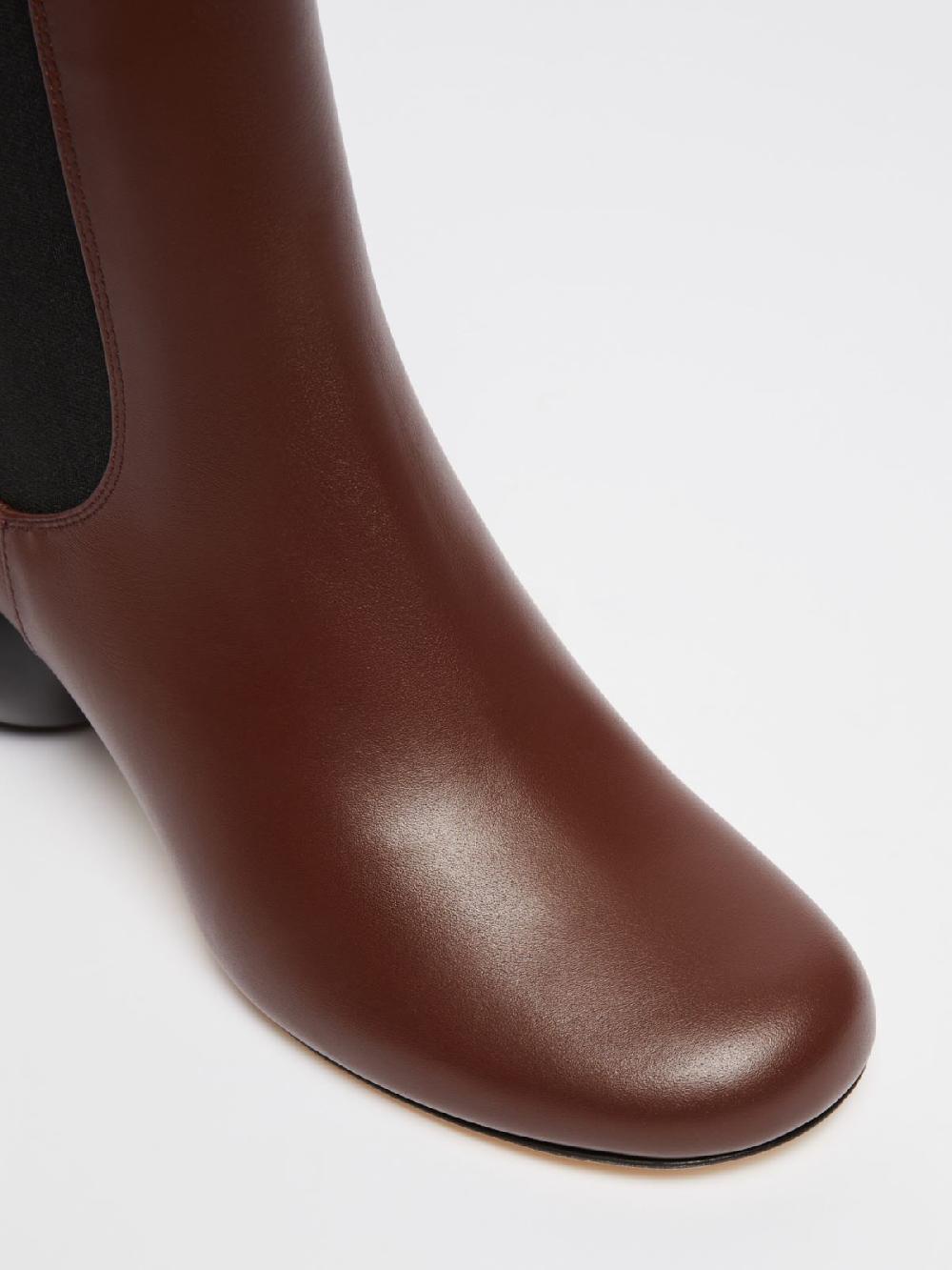 Weekend Chelsea Boot Con Maxi Boule