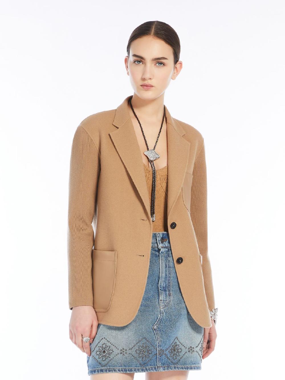 Weekend Giacca In Saglia E Maglia Di Lana