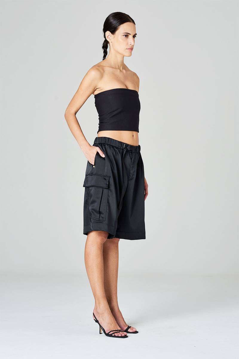 White Sand Bermuda Cargo Gamba Ampia In Satin