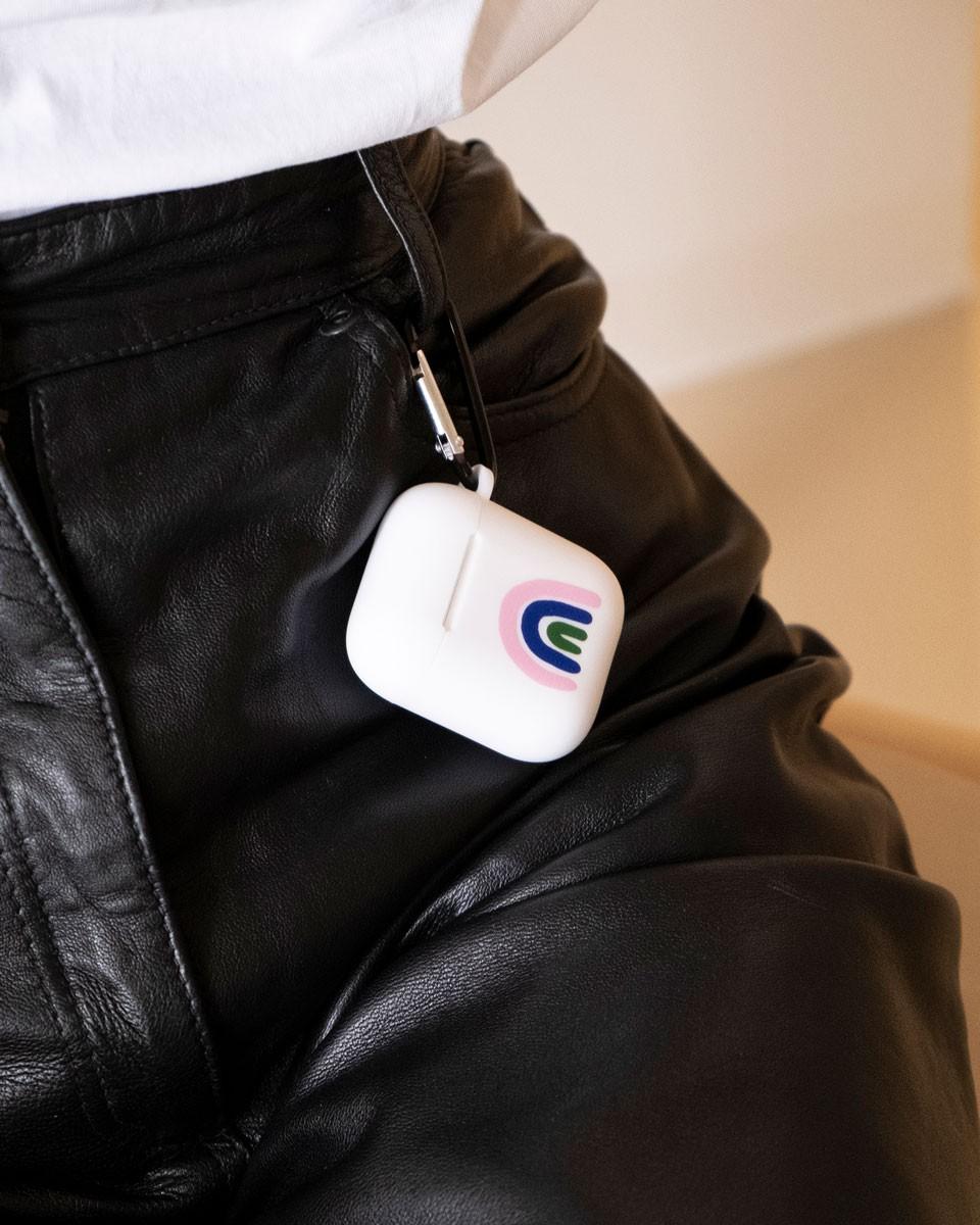 Wood'd AirPods Case Rainbow White