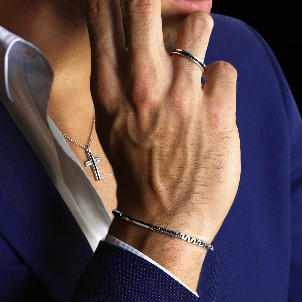 Zancan Anello Zancan A Fede In Argento Con Pietre Nere