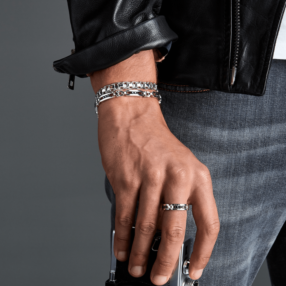 Zancan Anello Zancan In Argento A Fede Con Pietre Nere