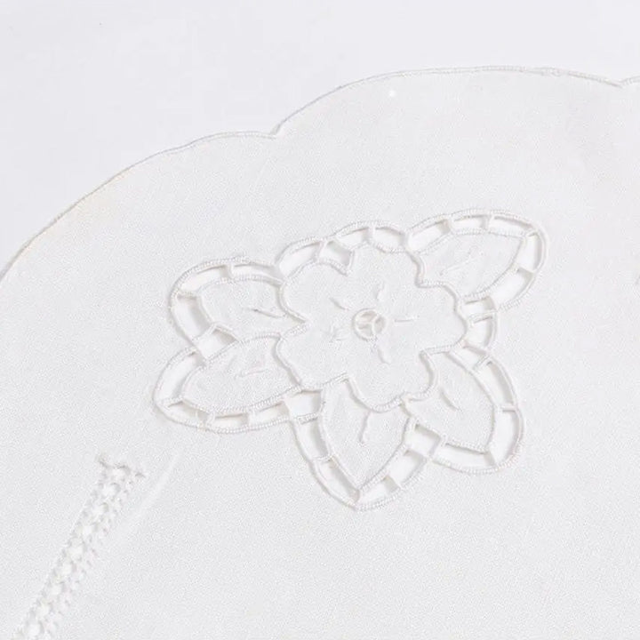 Zenoni & ColombiCentrino Centrotavola Rotondo Ricamato A Mano In Misto Lino E Cotone Made In Italy Variante Vanessa