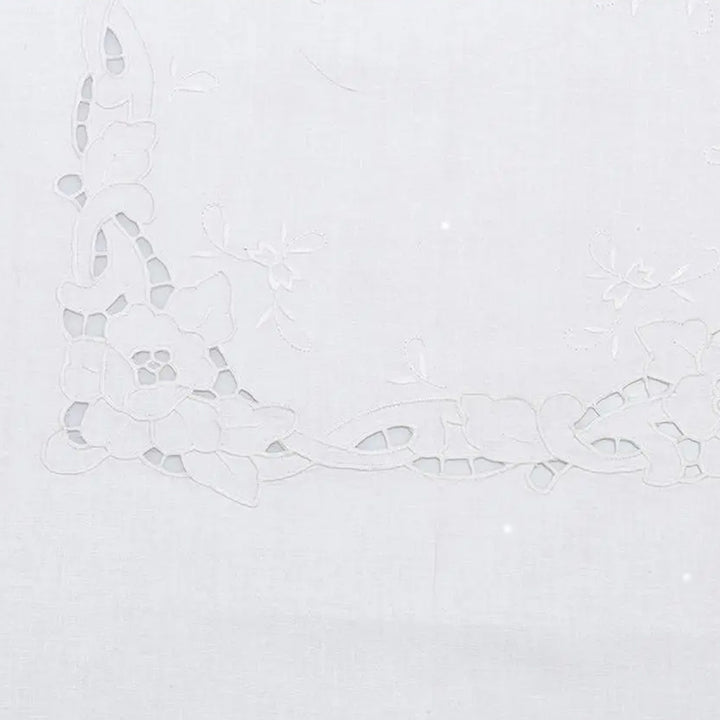 Zenoni & ColombiTovaglia Da The + 4 Tovaglioli Ricamati 100% Cotone Variante Rossella