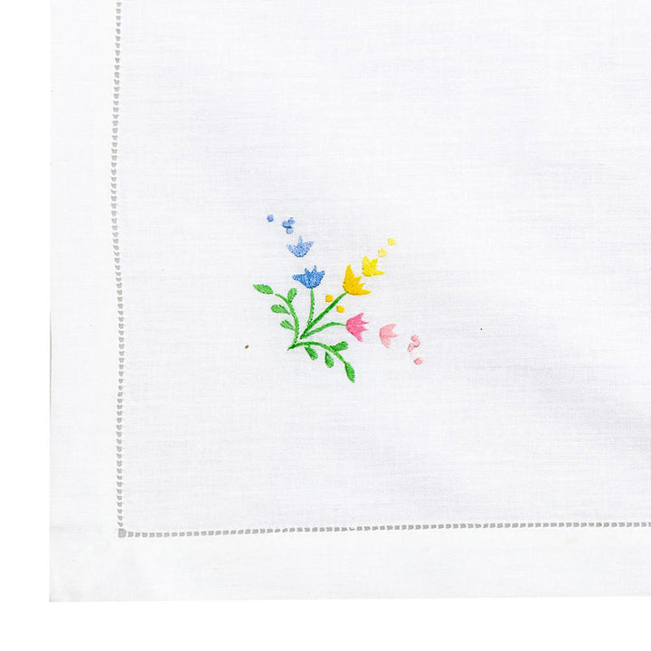 Zenoni & ColombiTovaglia Da The + 4 Tovaglioli Ricamati 100% Cotone Variante Linda