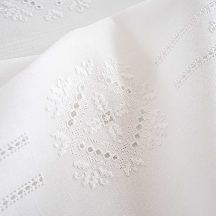 Zenoni & ColombiTovaglia Ricamata Punto Antico Toscano