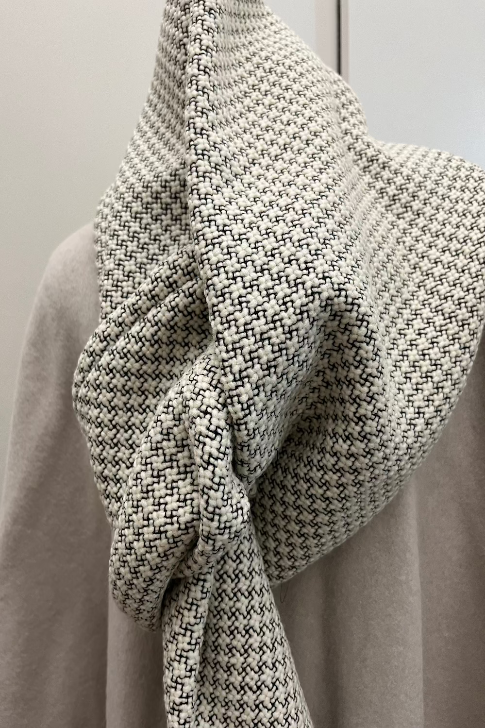 Zerobarracento Sustainable Scarf - The Perfect Christmas Gift