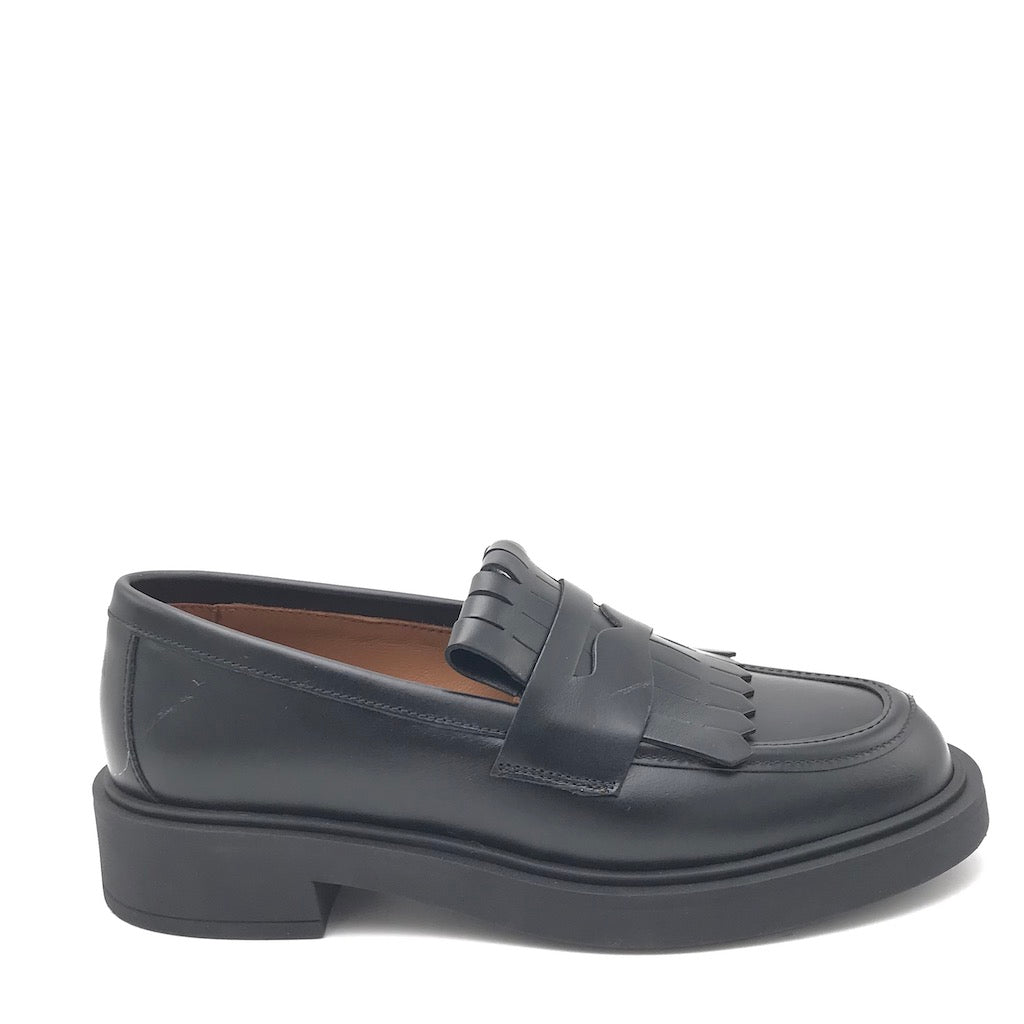 Zulian Calzature Mocassino college frangia in pelle nera