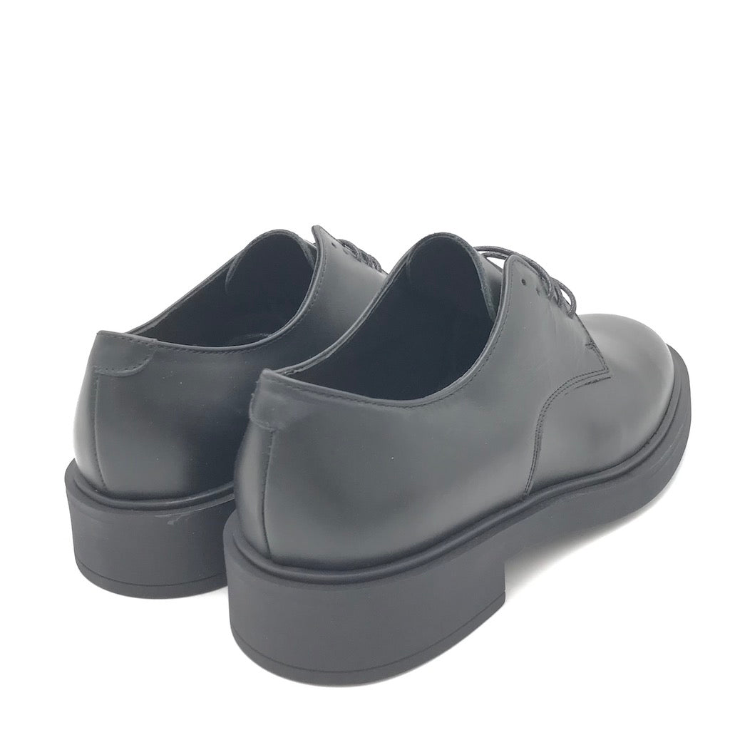 Zulian Calzature Allacciata In Pelle Nera