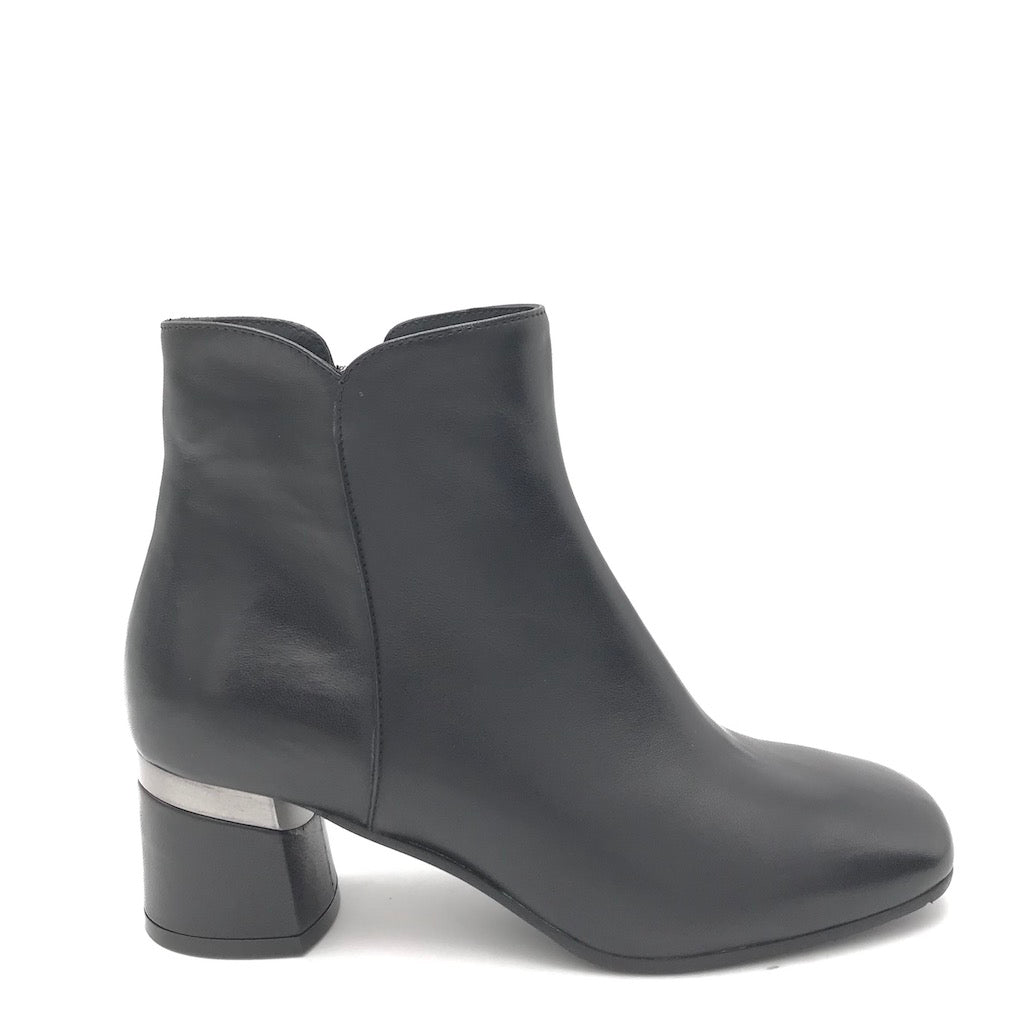 Zulian Calzature Tronchetto nappa nera