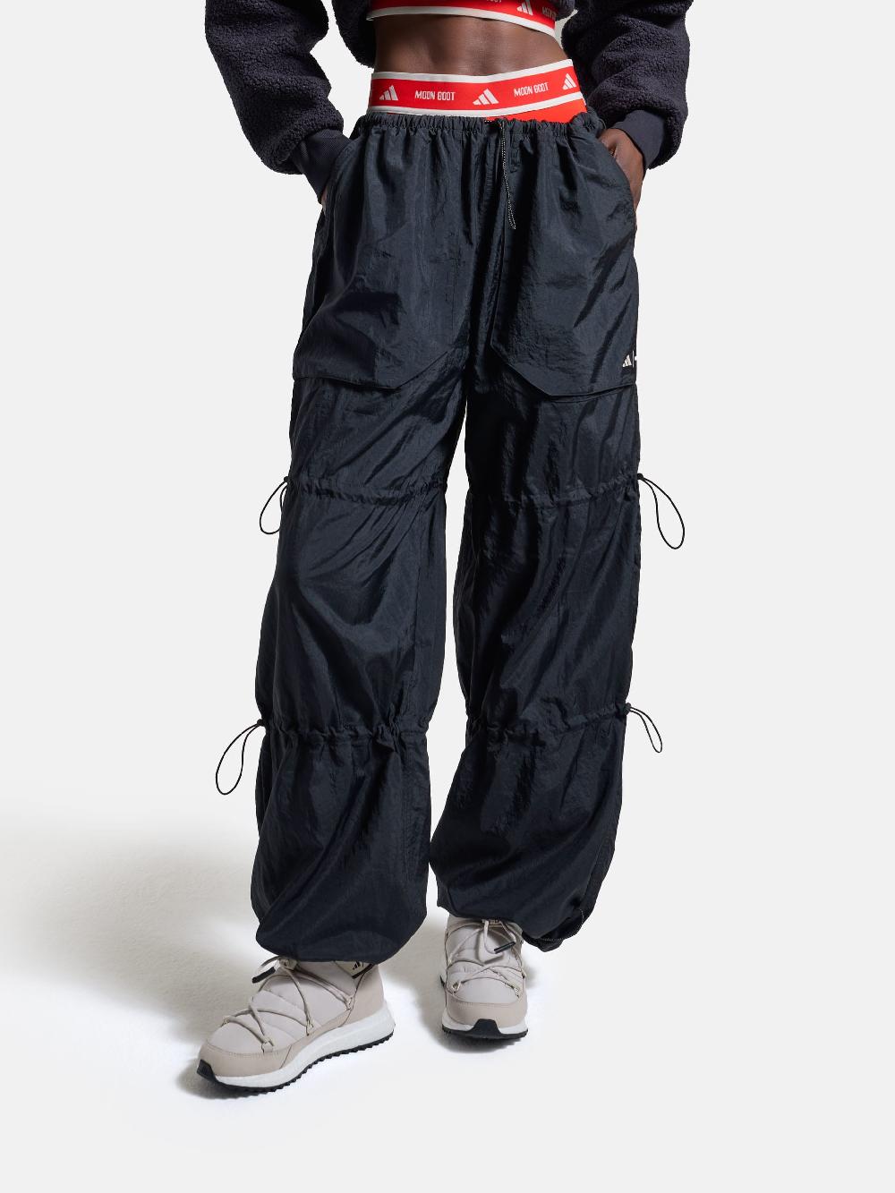 Moon Boot Pantaloni Parachute neri adidas x Moon Boot