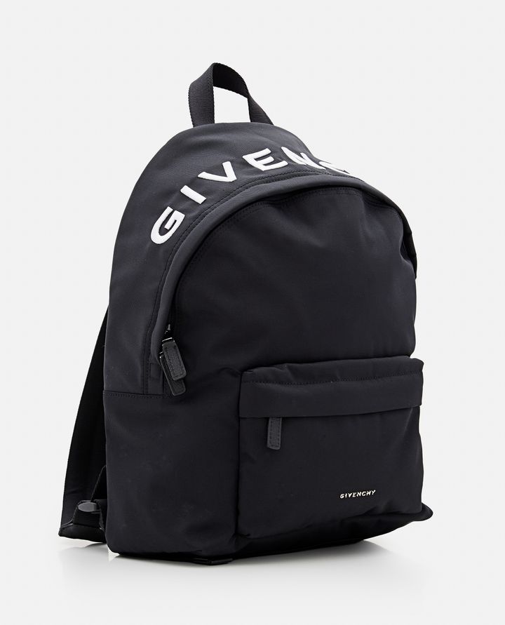 Givenchy ZAINO ESSENTIAL U
