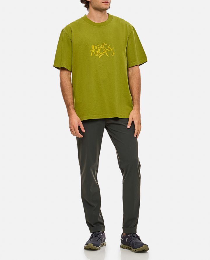 Roa T-SHIRT CON GRAFICA