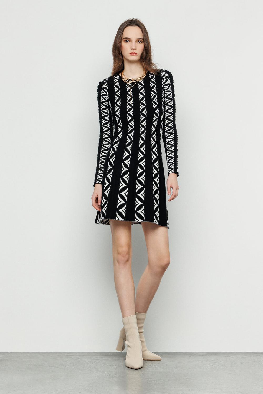 Akep ABITO CORTO AKEP CON GONNA A RUOTA IN JACQUARD