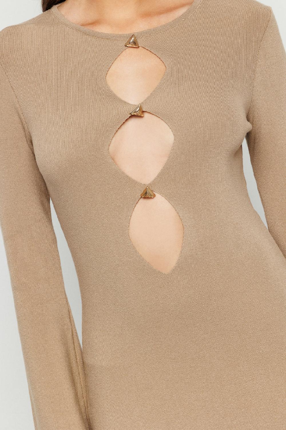 Akep ABITO LUNGO AKEP CON 3 OBLO' SULLA SCOLLATURA DAVANTI