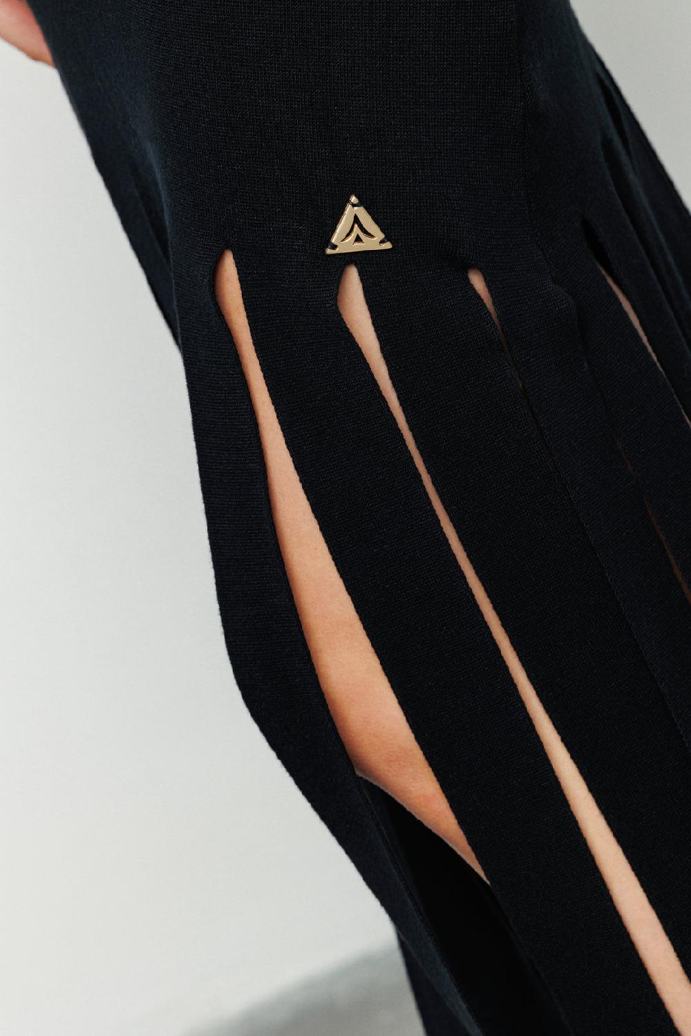 Akep ABITO LUNGO AKEP CUT OUT SULLA SPALLA CON FRANGE