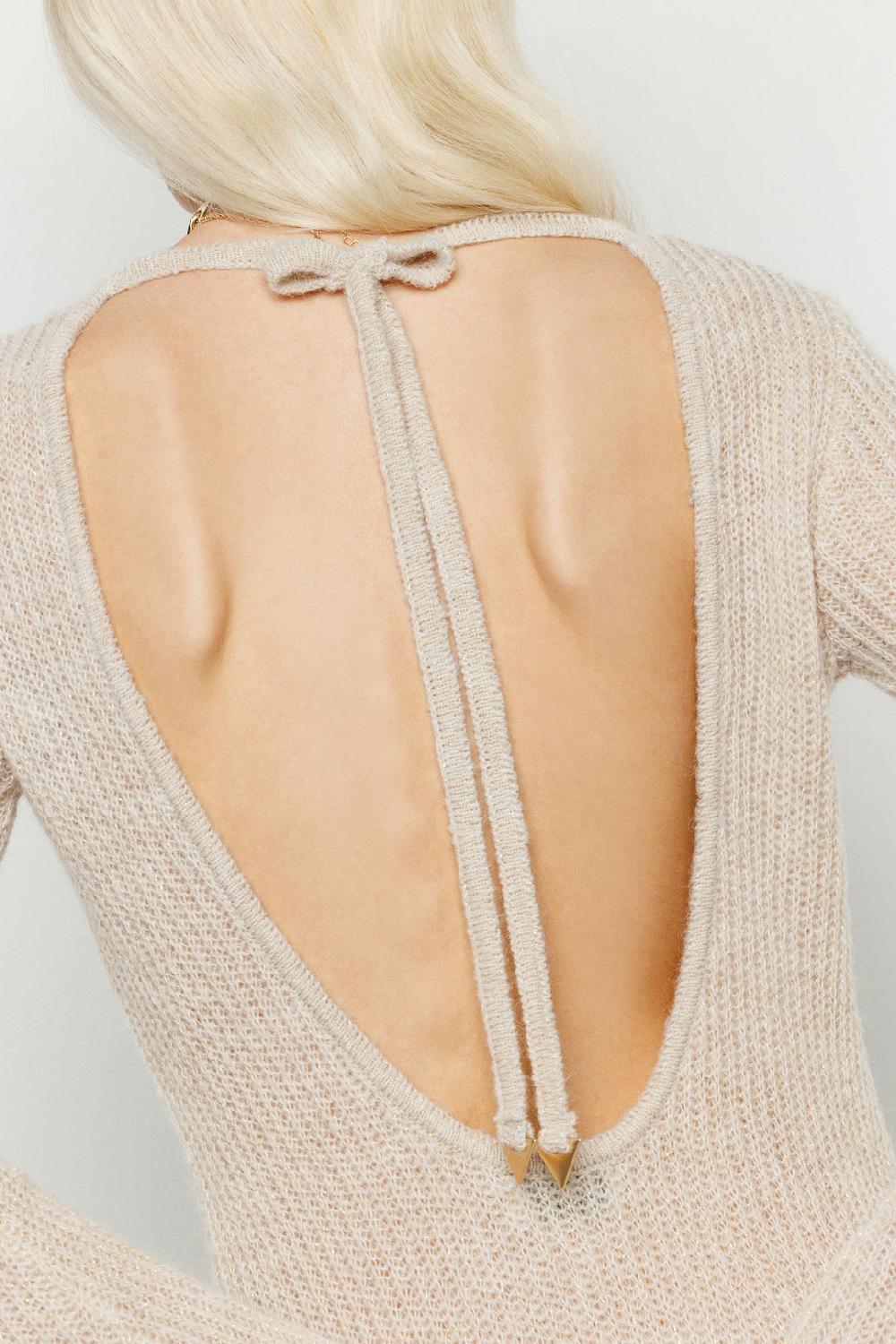 Akep ABITO LUNGO AKEP IN MAGLIA INGLESE SOFT TOUCH CON SCOLLATURA SUL RETRO