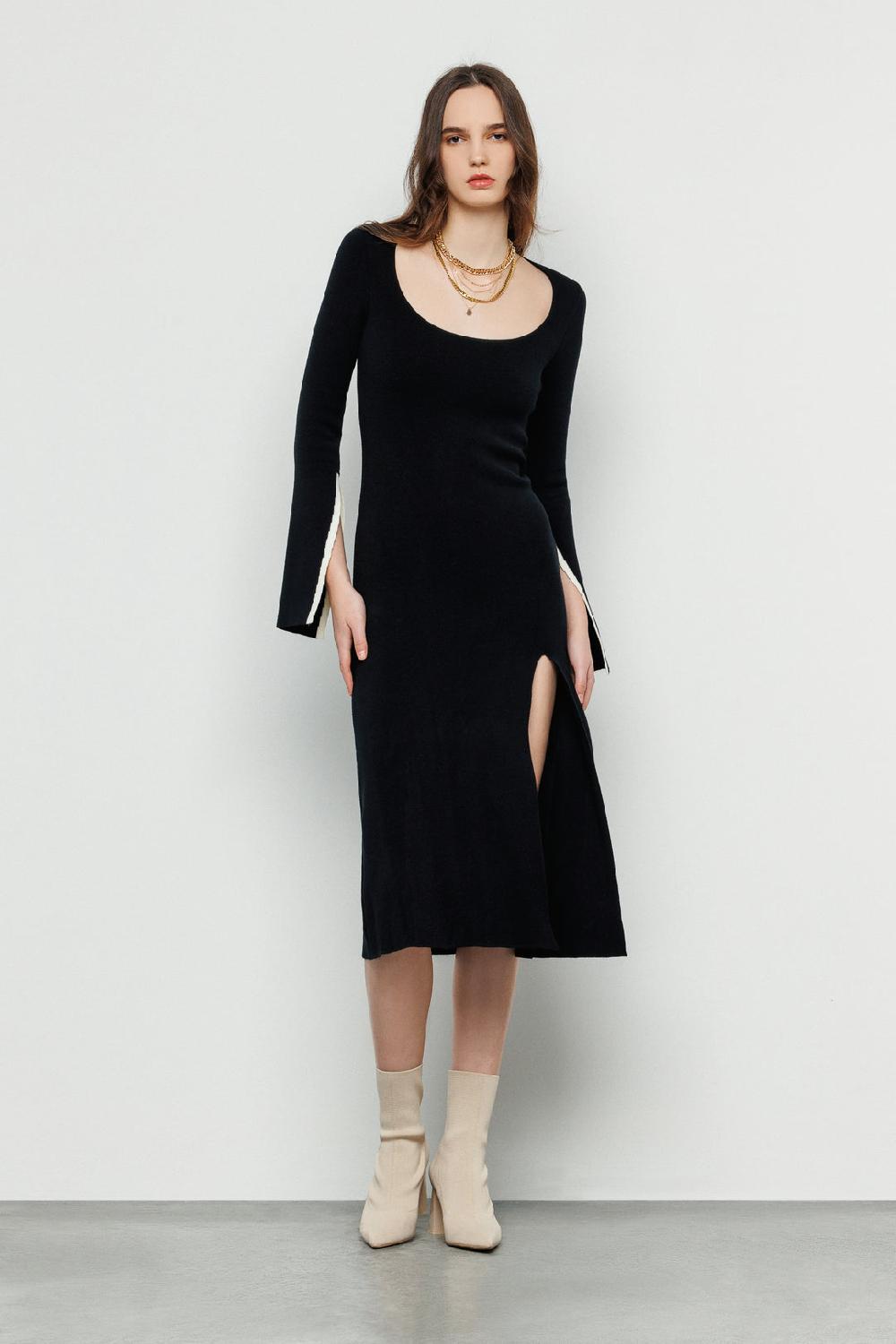 Akep ABITO MIDI AKEP CON DETTAGLIO CUT OUT LUNGO LE MANICHE