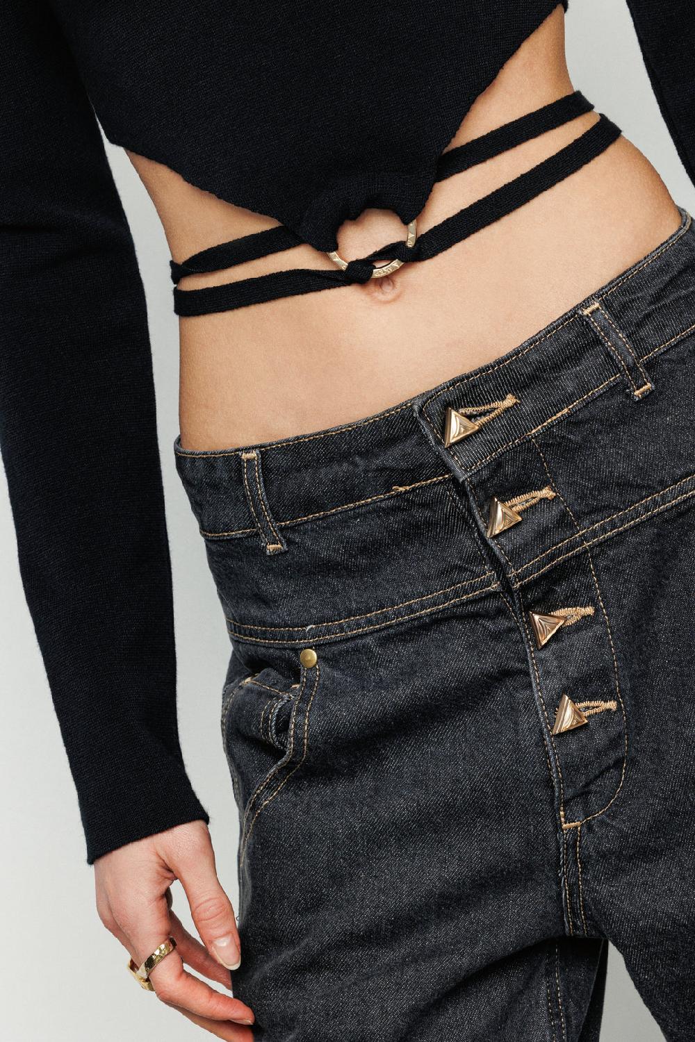 Akep CROP TOP AKEP A COLLO ALTO CUT CHEST