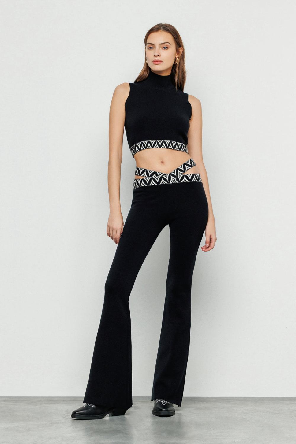 Akep CROP TOP CON ORLO SUL FONDO IN JACQUARD