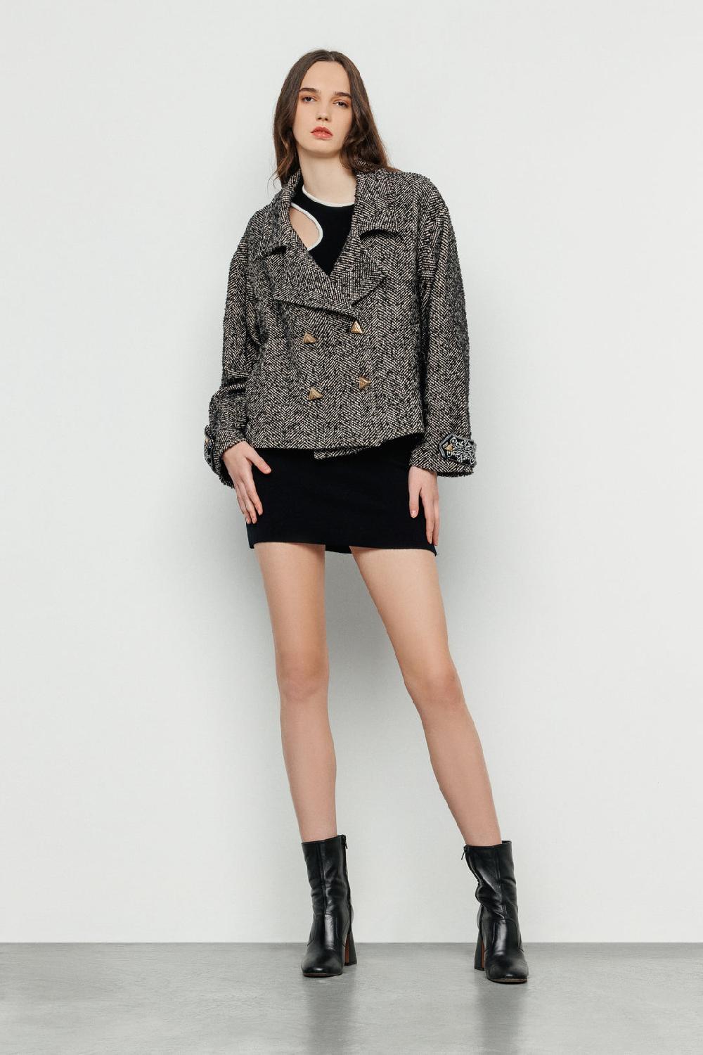 Akep CAPPOTTO CORTO AKEP CON MARTINGALA SULLE FONDO MANICA