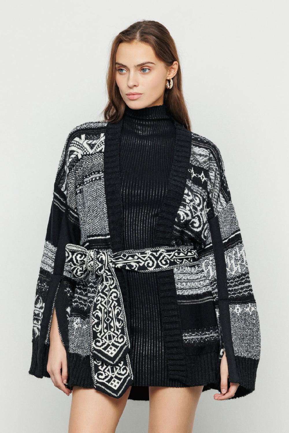 Akep CARDIGAN AKEP MANICHE CON SPACCHI E FUSCIACCA IN VITA