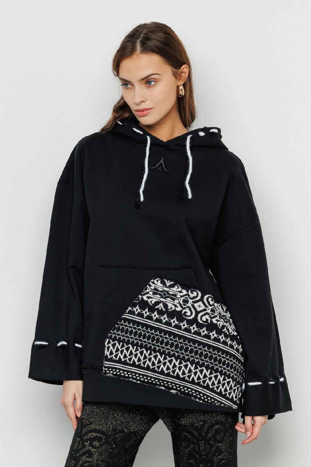 Akep FELPA AKEP CON CAPPUCCIO CON TASCA IN MAGLIA JACQUARD SUL DAVANTI