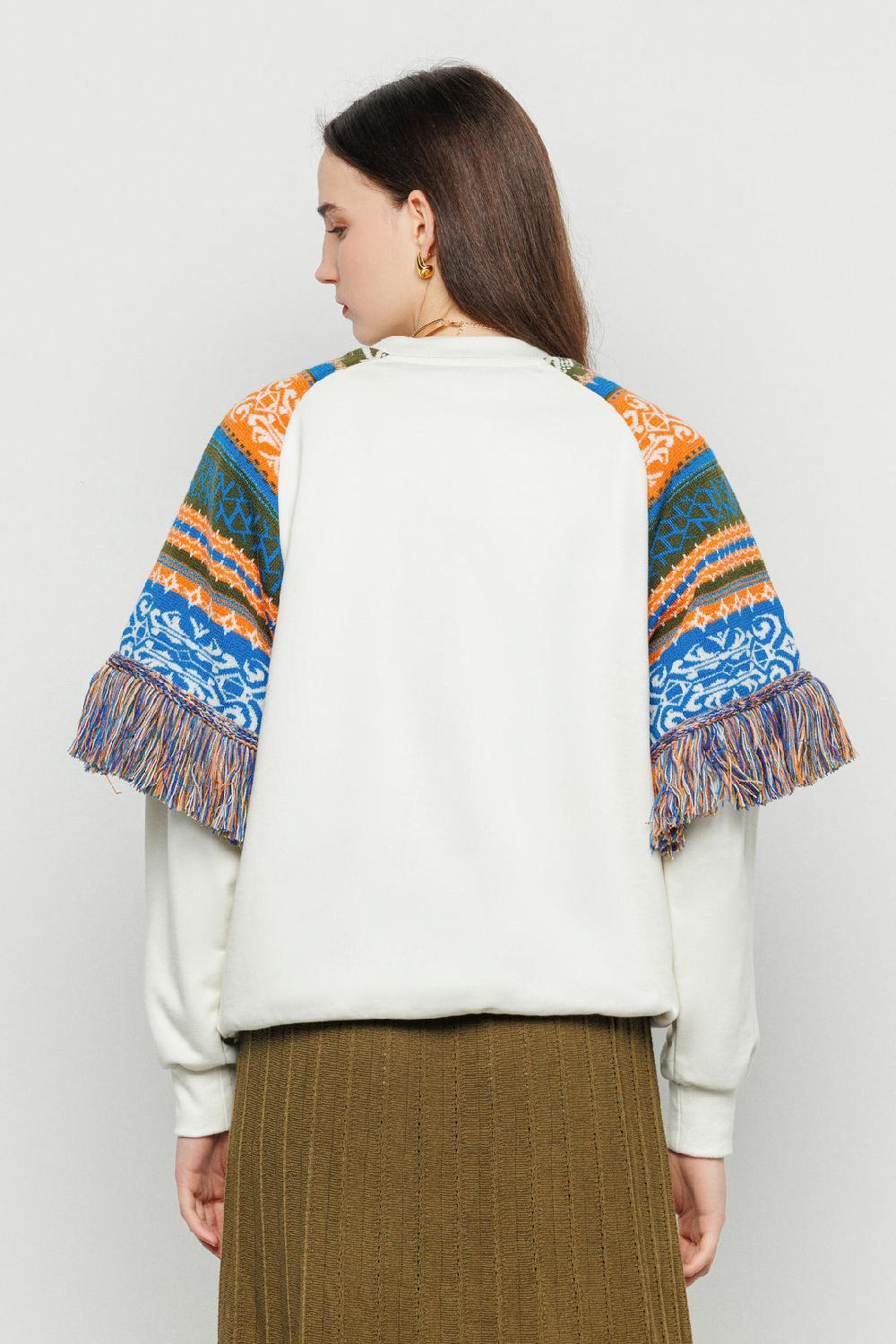 Akep FELPA GIROCOLLO AKEP CON DETTAGLI IN MAGLIA SULLE SPALLE