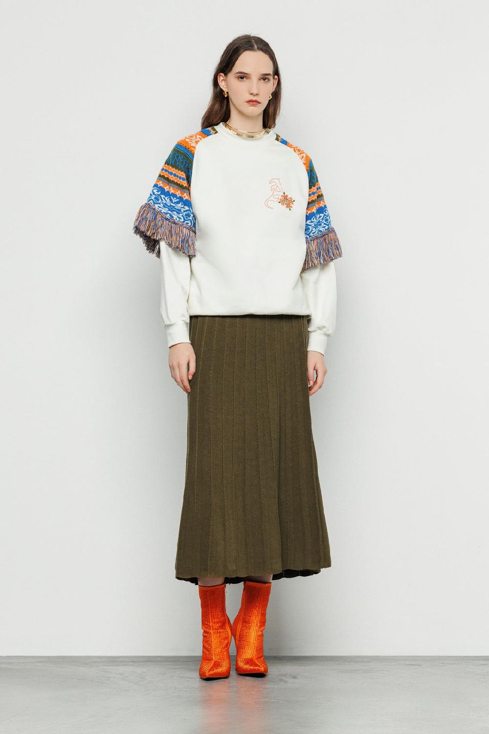 Akep FELPA GIROCOLLO AKEP CON DETTAGLI IN MAGLIA SULLE SPALLE