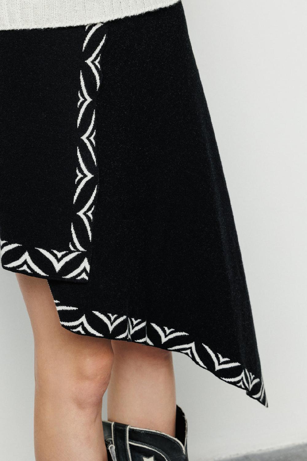 Akep GONNA CORTA AKEP A PORTAFOGLIO CON ORLO JACQUARD