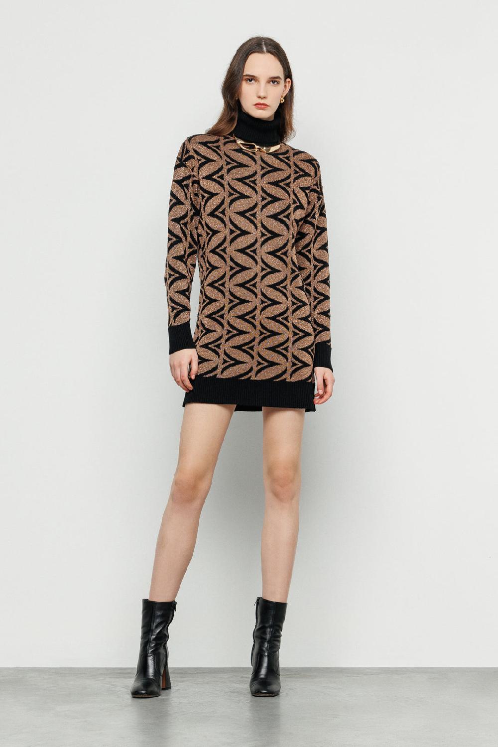 Akep MAXI PULL AKEP A COLLO ALTO FANTASIA ALLOVER LOGO IN LUREX