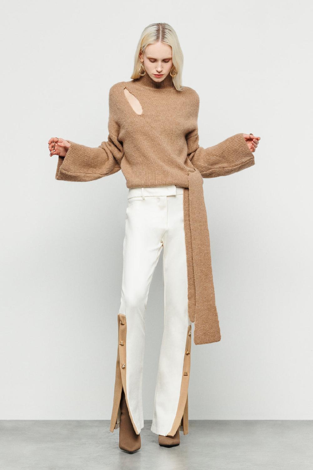 Akep PULLOVER AKEP A COLLO ALTO CON FUSCIACCA LATERALE