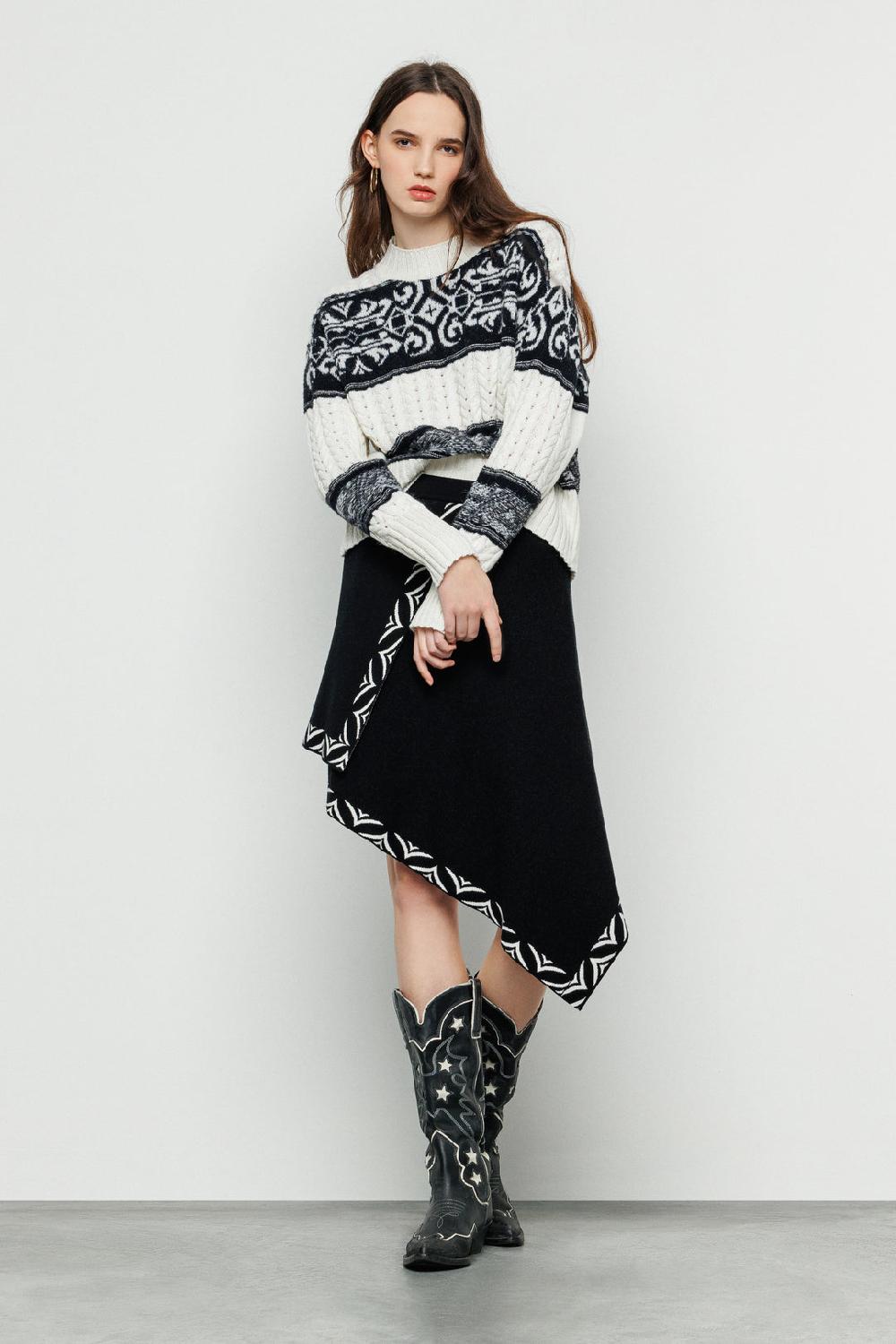 Akep PULLOVER AKEP GIROCOLLO INTRECCIATO CON INSERTI JACQUARD